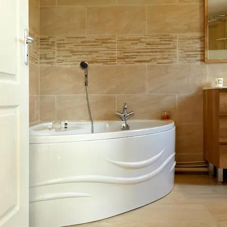 Chez Gochia * La Rivière-Saint-Sauveur